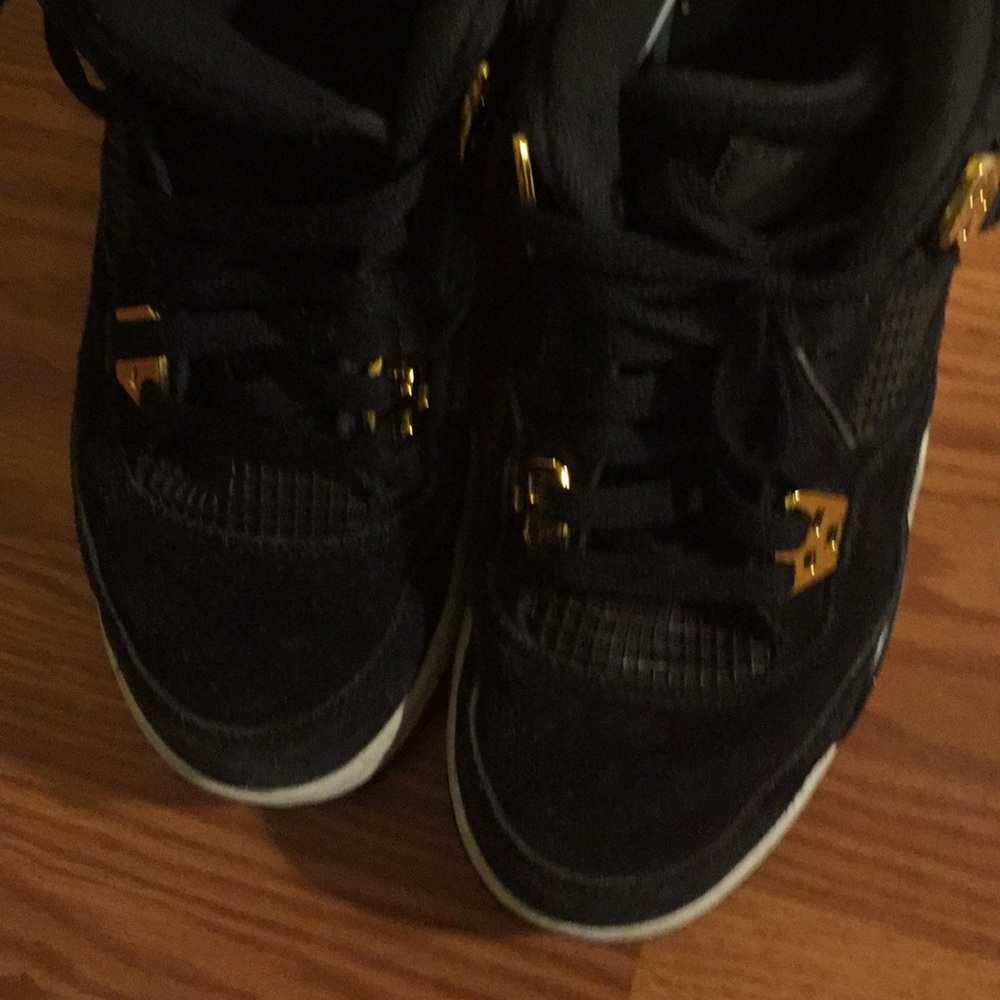 Shoes - Picture 1 of 2